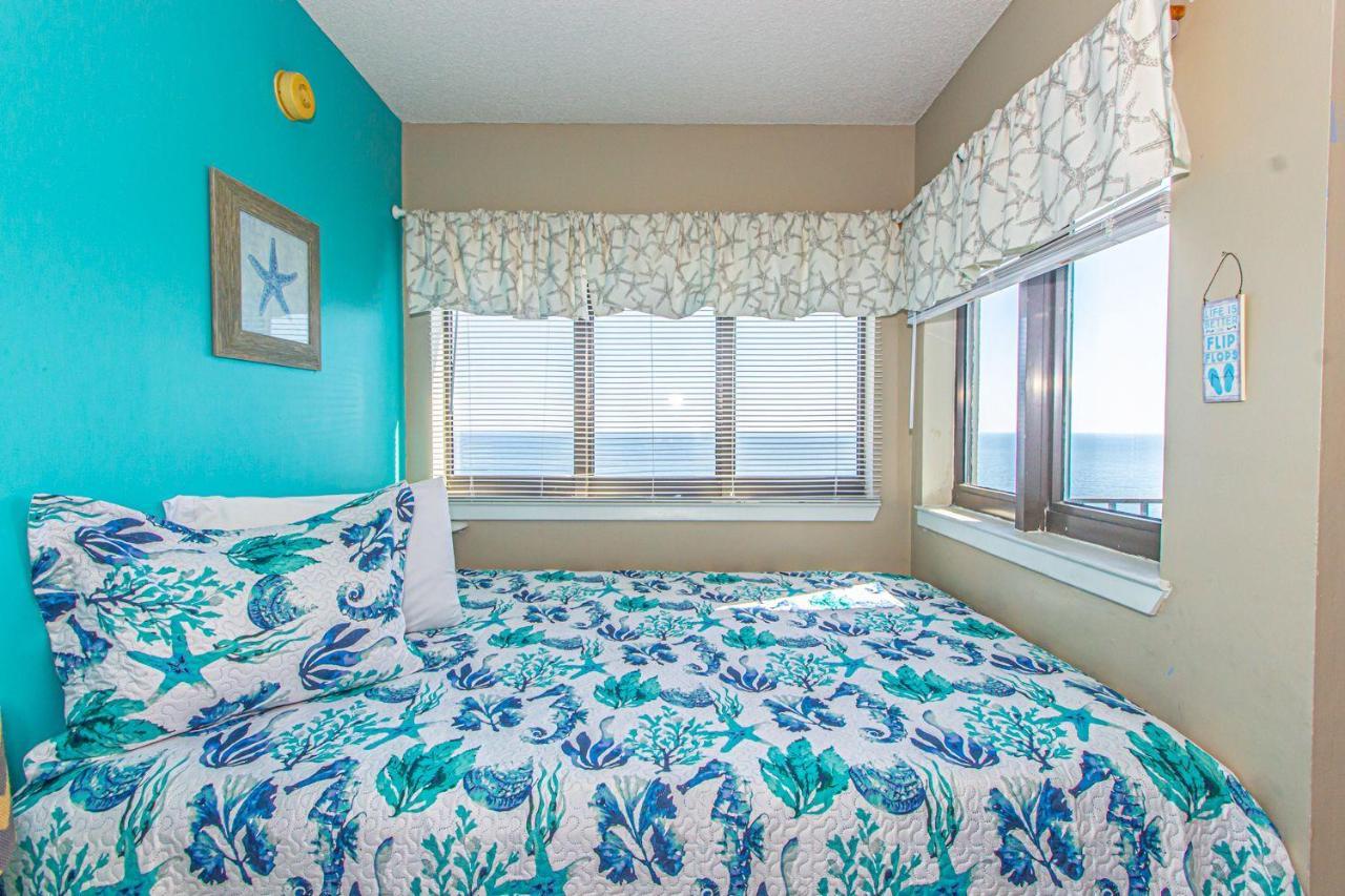 Ocean Front Studio With Amazing Views Palace Resort 1801 Sleeps 5 Guests マートルビーチ 部屋 写真