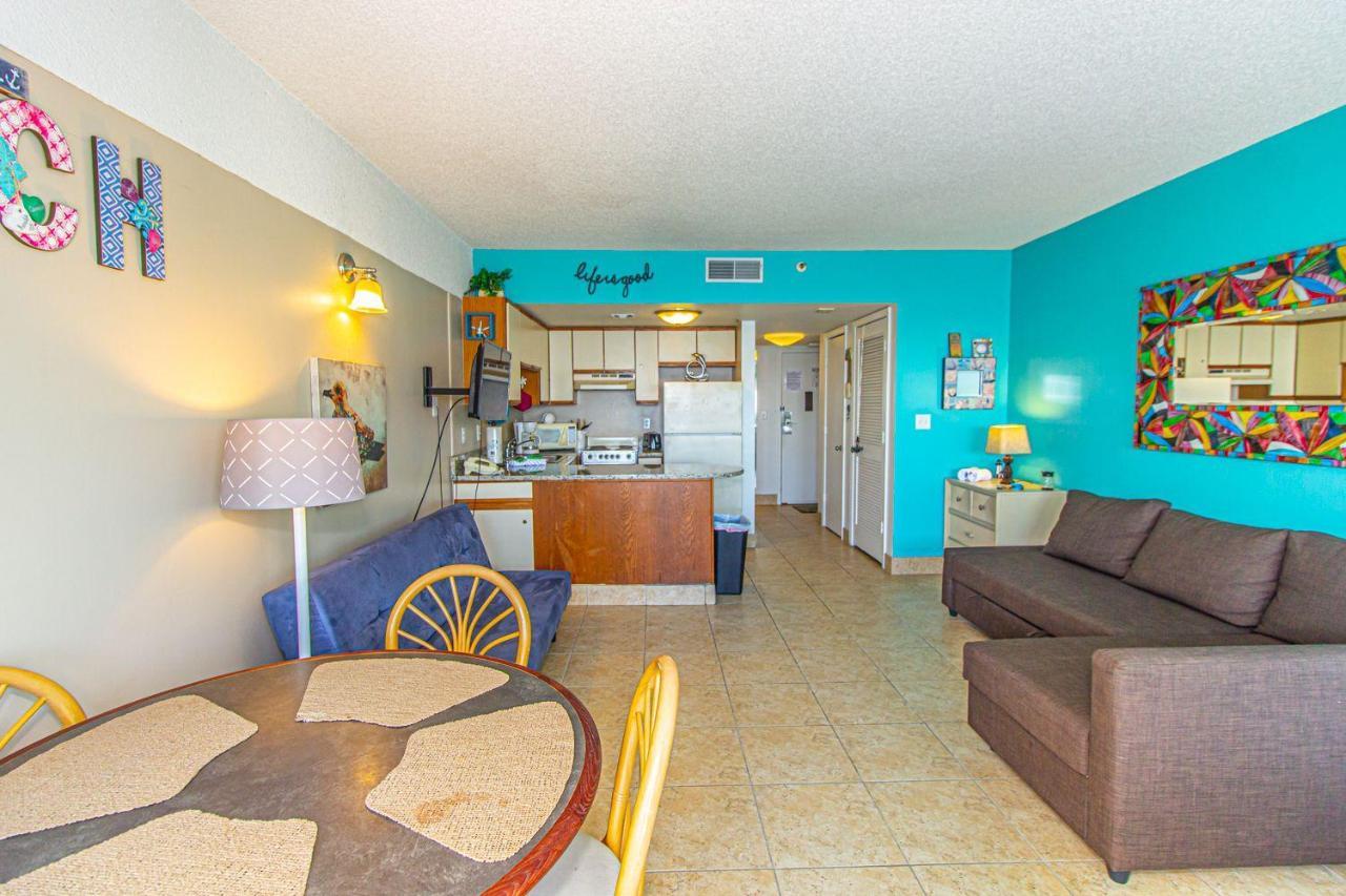 Ocean Front Studio With Amazing Views Palace Resort 1801 Sleeps 5 Guests マートルビーチ 部屋 写真